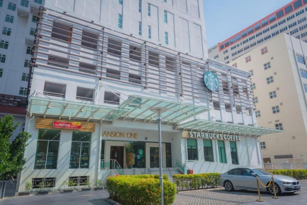 Family Suites At Mansion One By Maj George Town Exteriör bild